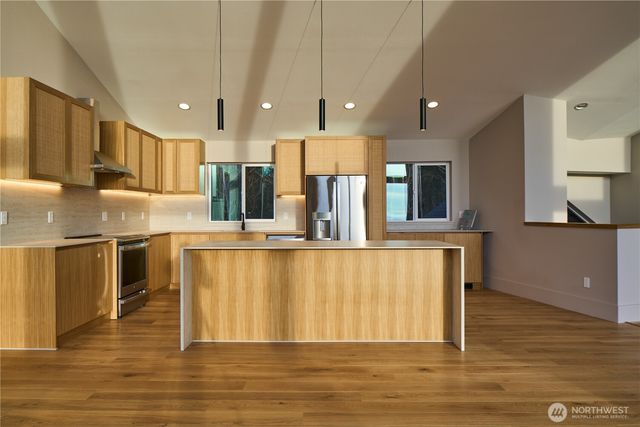 27208 J Lane, Ocean Park, WA 98640