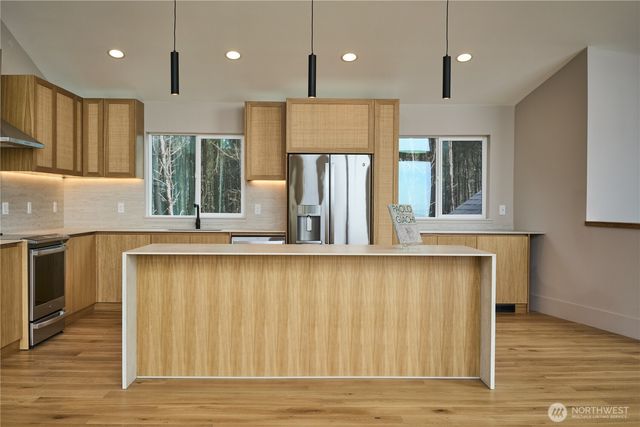 27208 J Lane, Ocean Park, WA 98640