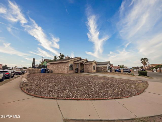 9127 BUR OAK Circle, El Paso, TX 79907