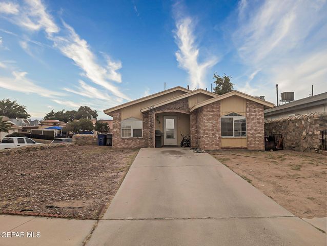 9127 BUR OAK Circle, El Paso, TX 79907