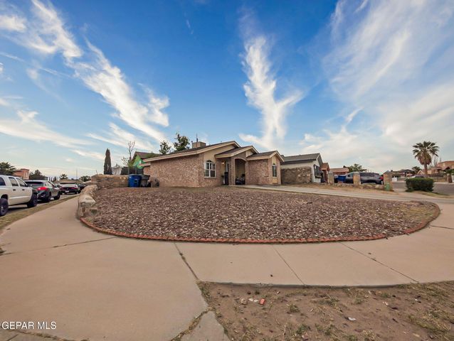 9127 BUR OAK Circle, El Paso, TX 79907