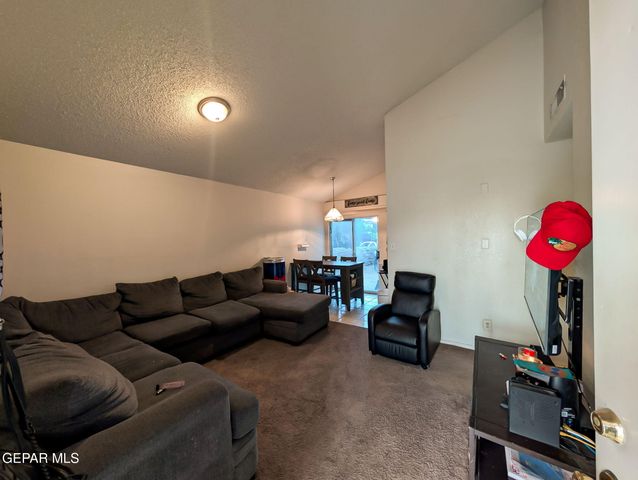 9127 BUR OAK Circle, El Paso, TX 79907