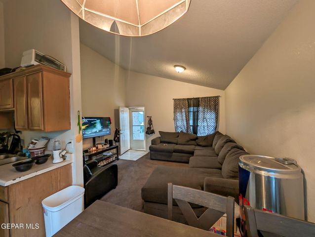 9127 BUR OAK Circle, El Paso, TX 79907