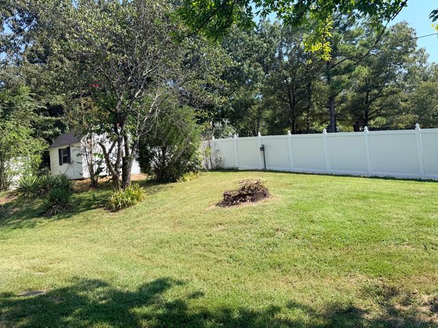 30 Black River Rd, Gilbertsville, KY 42044
