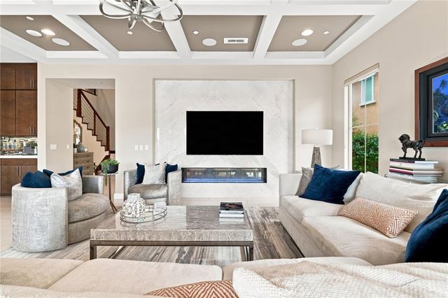 24357 W Clear Creek, West Hills, CA 91304