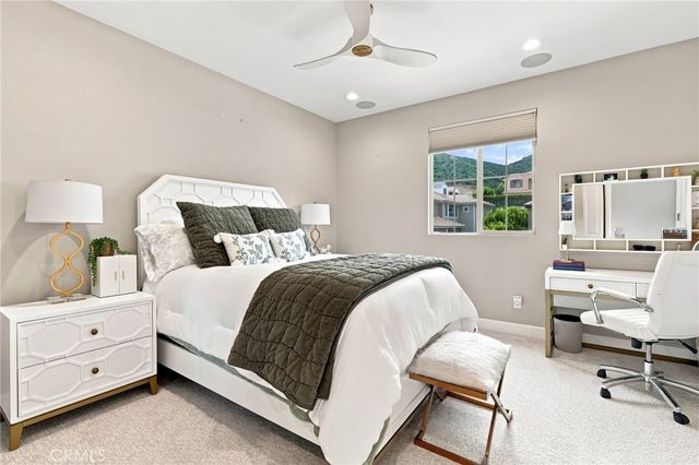 24357 W Clear Creek, West Hills, CA 91304