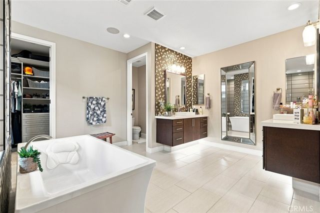 24357 W Clear Creek, West Hills, CA 91304
