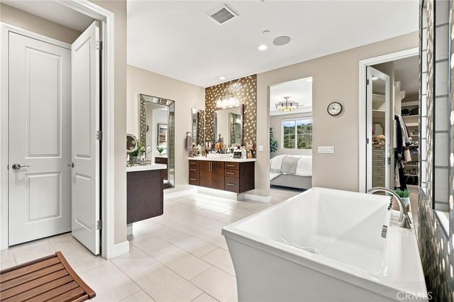 24357 W Clear Creek, West Hills, CA 91304