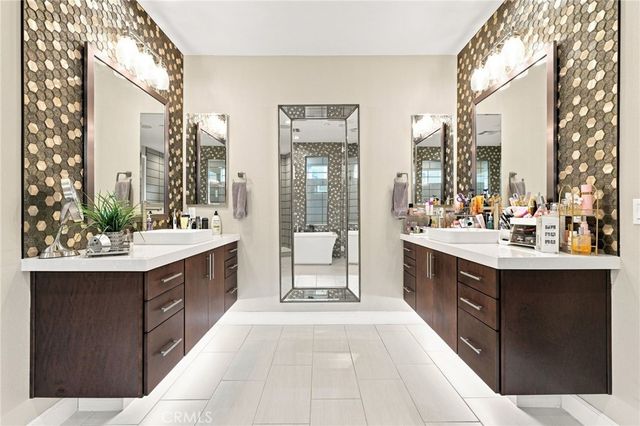 24357 W Clear Creek, West Hills, CA 91304