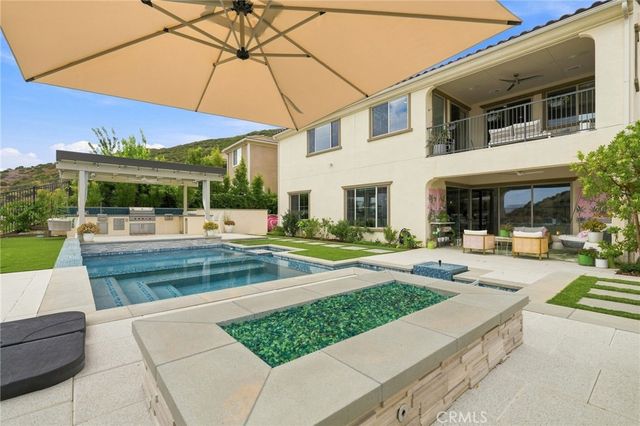 24357 W Clear Creek, West Hills, CA 91304