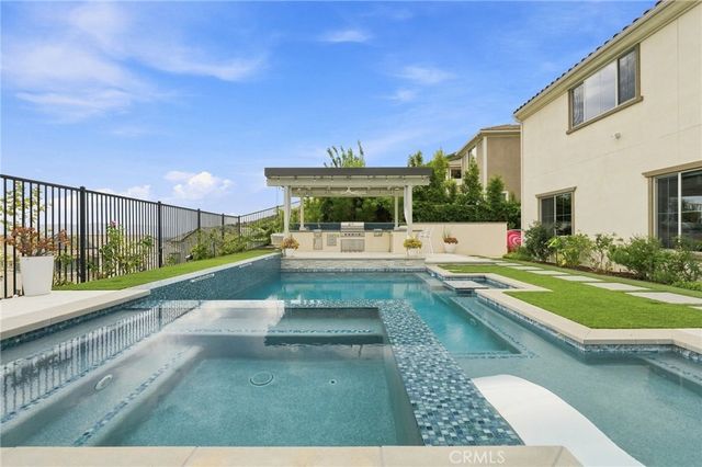 24357 W Clear Creek, West Hills, CA 91304