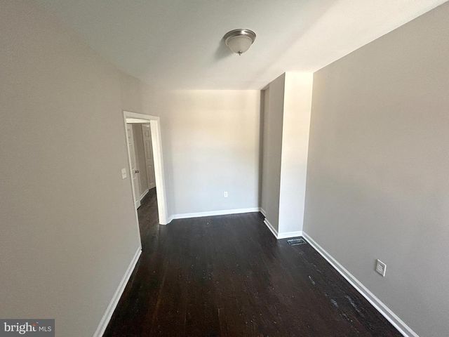 222 N HILTON ST, Baltimore, MD 21229