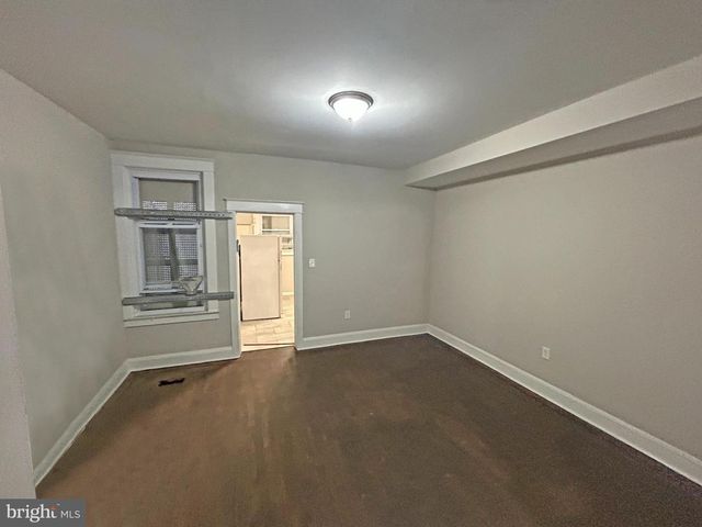 222 N HILTON ST, Baltimore, MD 21229