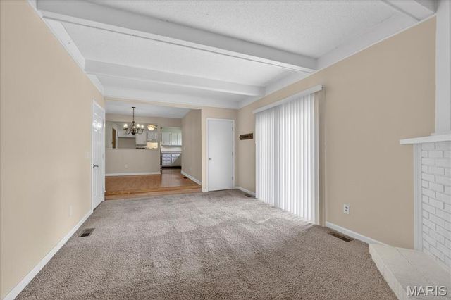 4 Glenview Drive, St Charles, MO 63304