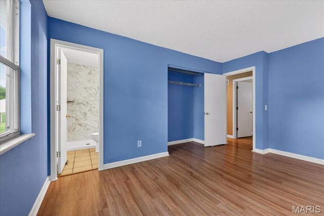 4 Glenview Drive, St Charles, MO 63304