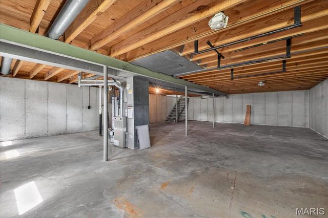 4 Glenview Drive, St Charles, MO 63304