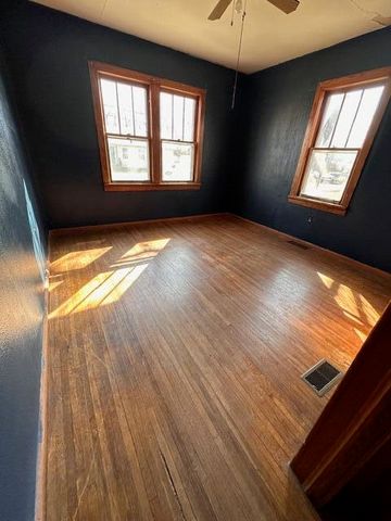 415 N Grand Street, Willow Springs, MO 65793