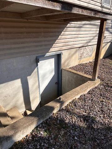 415 N Grand Street, Willow Springs, MO 65793