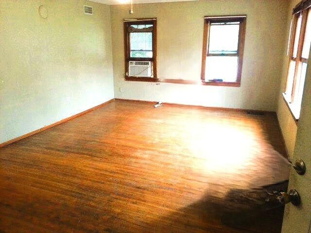 415 N Grand Street, Willow Springs, MO 65793