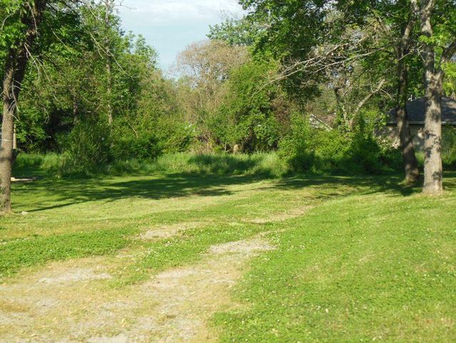 415 N Grand Street, Willow Springs, MO 65793