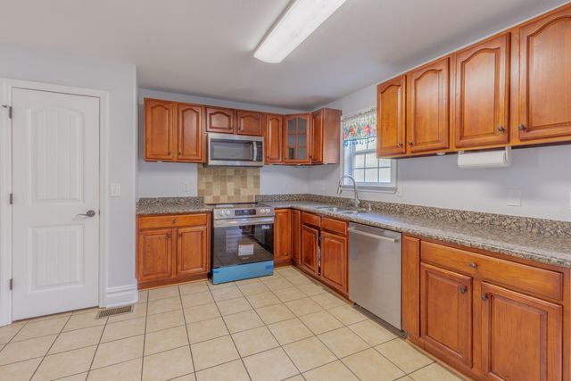 959 Lower Mill Road, Hixson, TN 37343