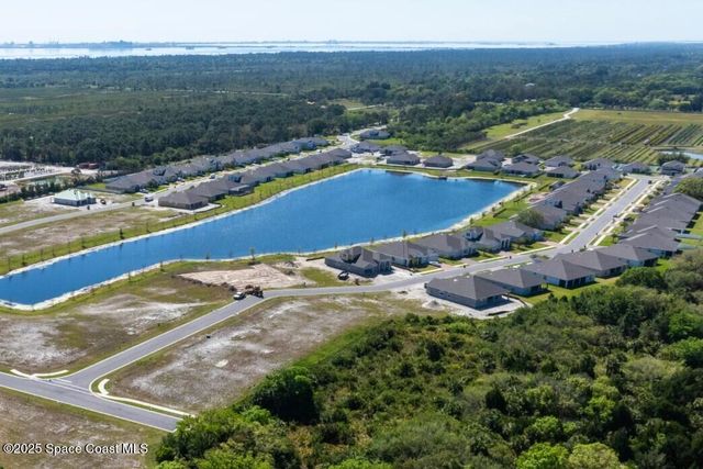 437 Ocala Street SW, Palm Bay, FL 32908