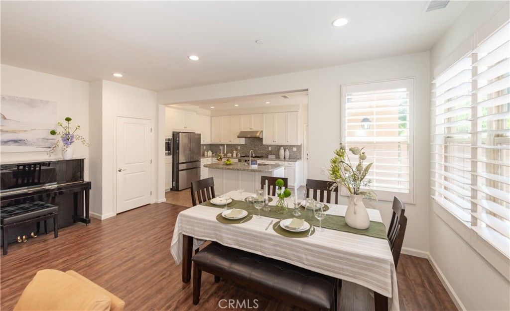 Image 3 of property listing at 59 Fairymoss, Irvine, CA 92620