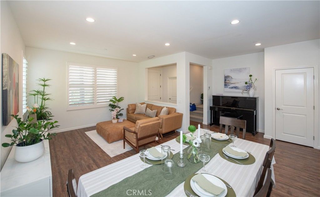 Image 4 of property listing at 59 Fairymoss, Irvine, CA 92620