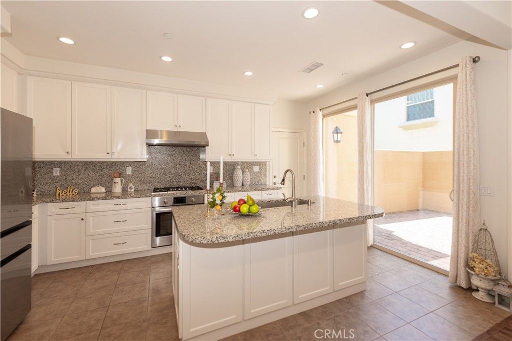 Image 8 of property listing at 59 Fairymoss, Irvine, CA 92620