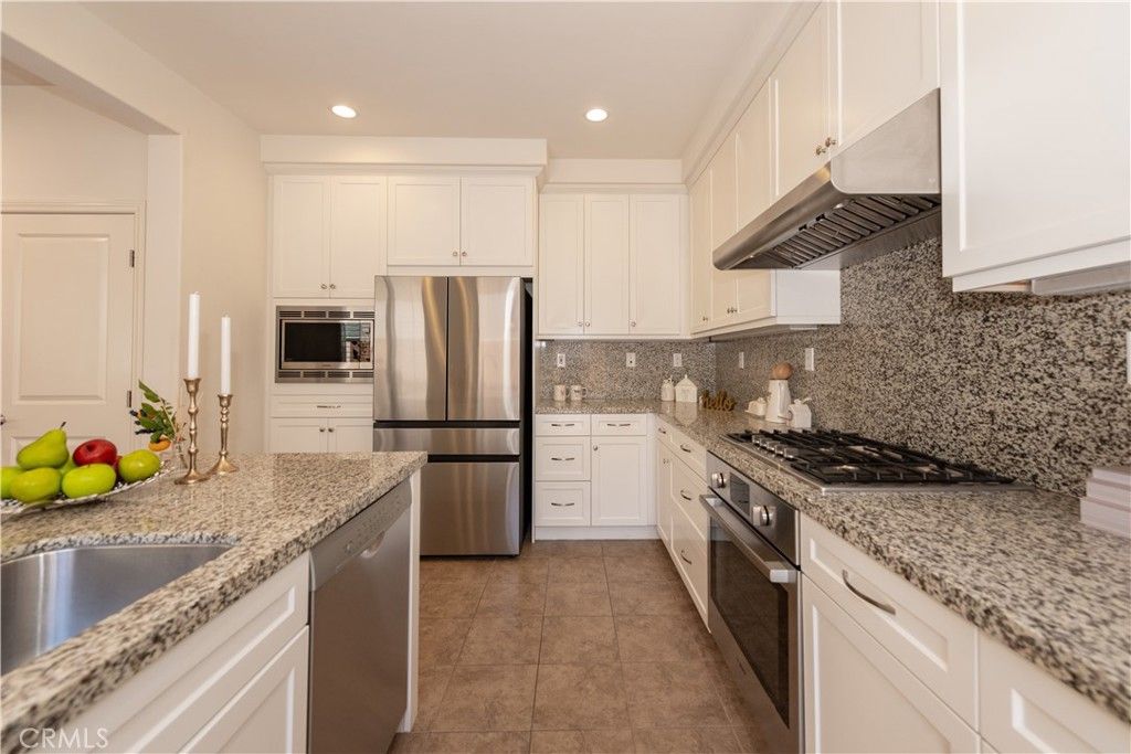 Image 9 of property listing at 59 Fairymoss, Irvine, CA 92620