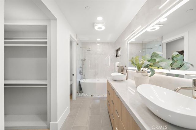 66 Cormorant, Newport Beach, CA 92660