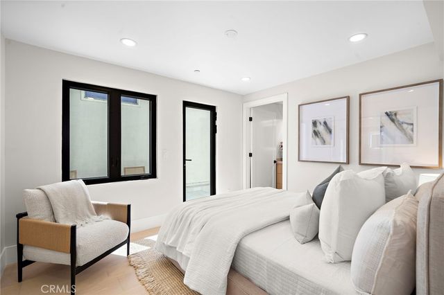 66 Cormorant, Newport Beach, CA 92660