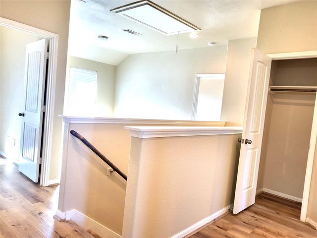 1906 Howth Avenue, Houston, TX 77051