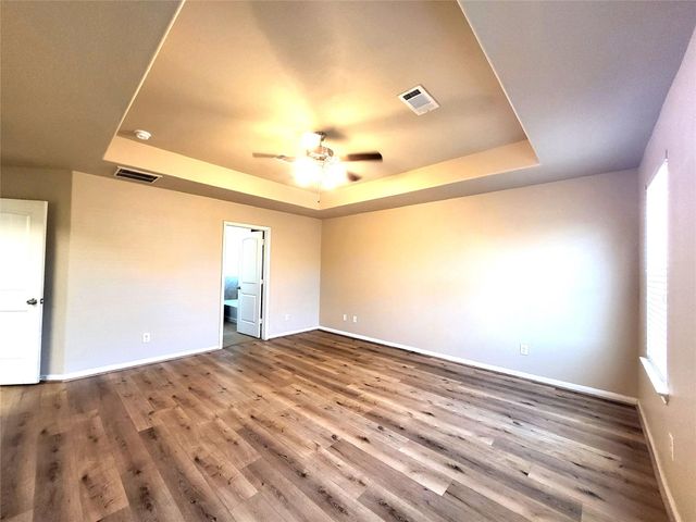 1906 Howth Avenue, Houston, TX 77051