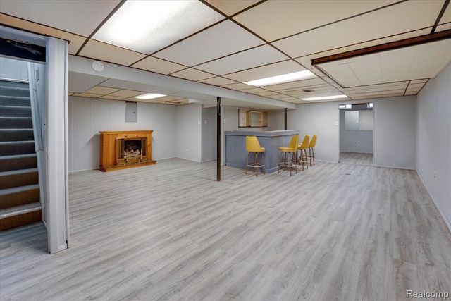 32536 Warner Drive, Warren, MI 48092