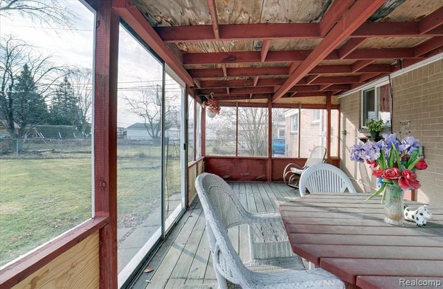 32536 Warner Drive, Warren, MI 48092