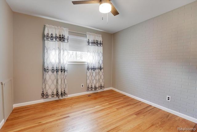 32536 Warner Drive, Warren, MI 48092