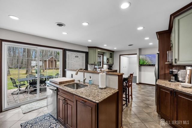 1 Garvey Drive, Monroe, NJ 08831