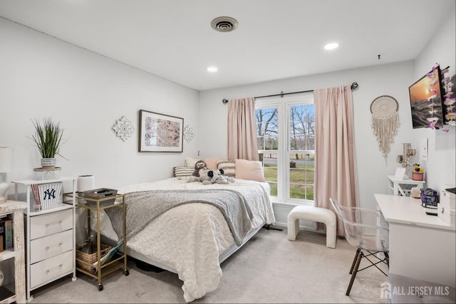 1 Garvey Drive, Monroe, NJ 08831