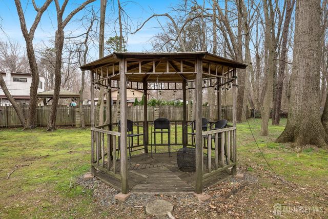 1 Garvey Drive, Monroe, NJ 08831