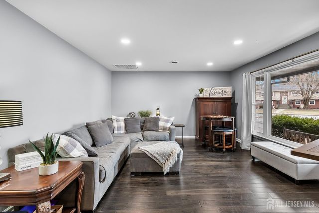 1 Garvey Drive, Monroe, NJ 08831