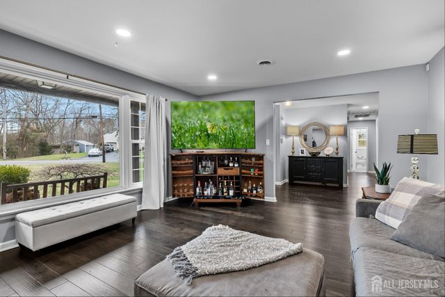 1 Garvey Drive, Monroe, NJ 08831