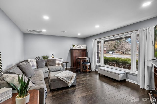 1 Garvey Drive, Monroe, NJ 08831