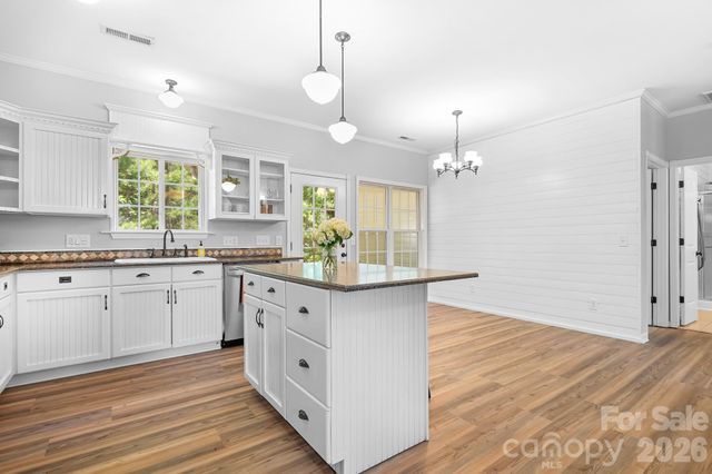 15877 Mallory Lane, Mount Pleasant, NC 28124