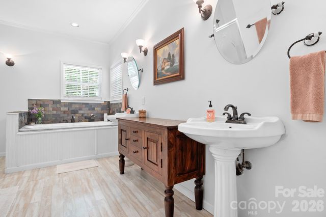 15877 Mallory Lane, Mount Pleasant, NC 28124