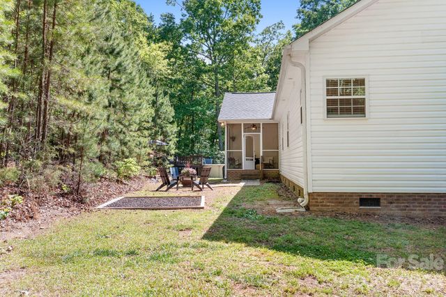 15877 Mallory Lane, Mount Pleasant, NC 28124