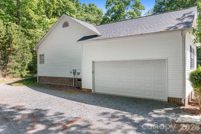 15877 Mallory Lane, Mount Pleasant, NC 28124