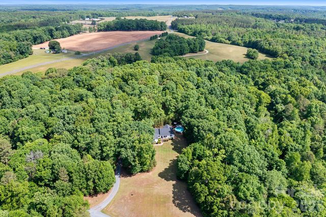 15877 Mallory Lane, Mount Pleasant, NC 28124