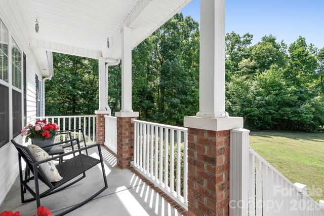 15877 Mallory Lane, Mount Pleasant, NC 28124