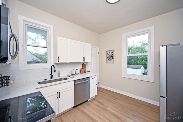 6211 Coleridge Avenue, Cincinnati, OH 45213